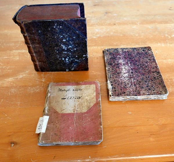 Tři wotpiski rukopisneho słownika fararja Johanna Friedricha Schmutza z lět 1750 do 1790 Foto: Lubina Malinkowa