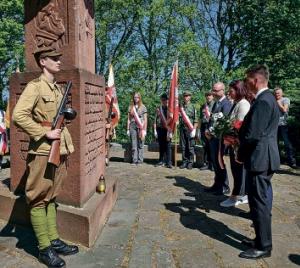 Spominanje při zadnym pomniku. Foto: Domowina/Clemens Škoda