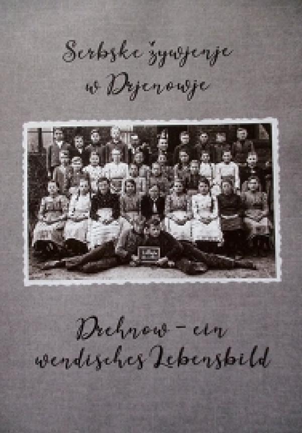 Serbske žywjenje w Drjenowje / Drehnow – Ein wendisches Lebensbild, projektowy nosaŕ: Dolnoserbski sekstet z. t. / Niedersorbisches Sextett e. V., wjednica projekta: Marja Elikowska-Winklerowa, 2022, paperback-knigły, 120 bokow, z pśisamem 200 fotografijami a faksimile + CD, 52:40 min.