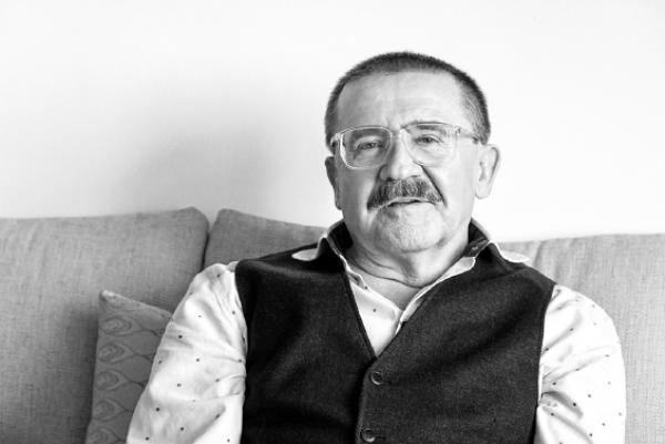 Hync Rychtaŕ w swojim bydlenju w Lipsku Foto: Jürgen Maćij