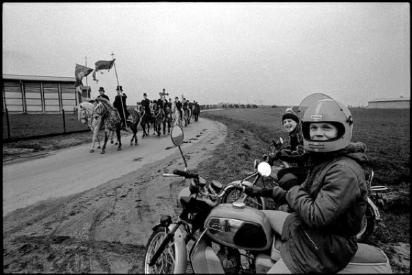 Jürgen Maćij, Na křižerjach, Radwor, 1983 Foto: Kunstfonds, SKD