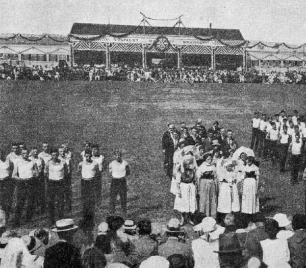 Serbscy Sokoljo w Mladá Boleslavje w juliju 1922 na foće z časopisa Sokoł z lěta 1924 Foto: SKA