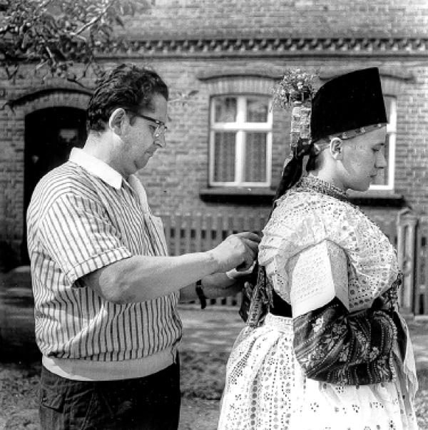 Arnošt Kowar, nawjedowaŕ Wórjejskego Serbskego muzeja, lěta 1971 w Židźinom Foto: Gerald Große