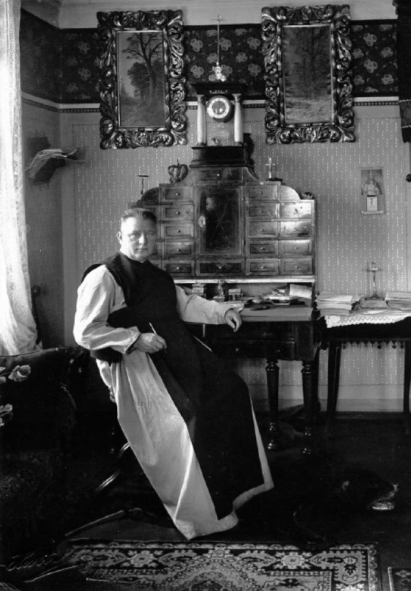 Romuald Domaška (1869–1945) – tule 1929 w swojej dźěłarni – je 1924 skutkowanje Soko ła chwalił Foće: SKA