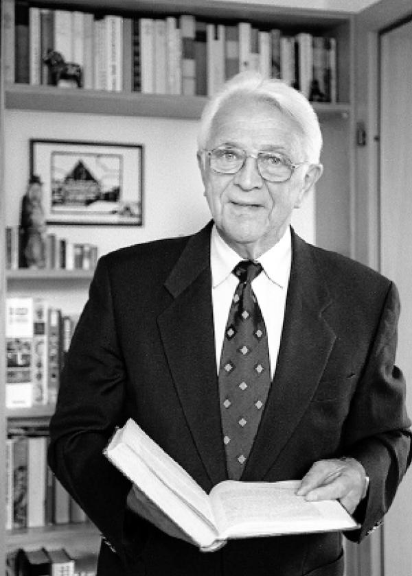 Prof. dr. Hinc Schuster-Šewc (1927–2021) Foto: archiw SN