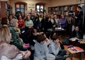 Stwa biblioteki je hač na poslednje městno wobsadźena. Foće: Werner Měškank