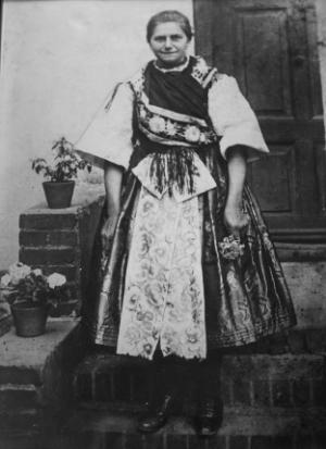 Stara mama muža kněni Bahro, z jej jo se wšykno zachopiło. Foto: priwatna zběrka C. Bahro